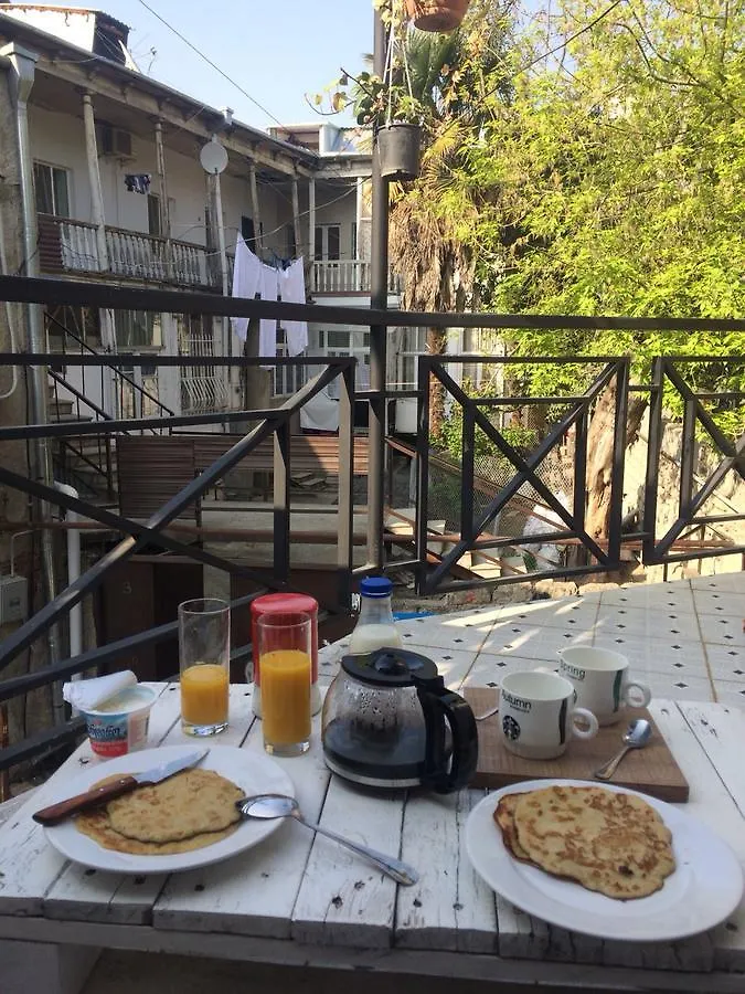 Ξενοδοχείο με διαμερίσματα Cozy Home In Old Tbilisi.